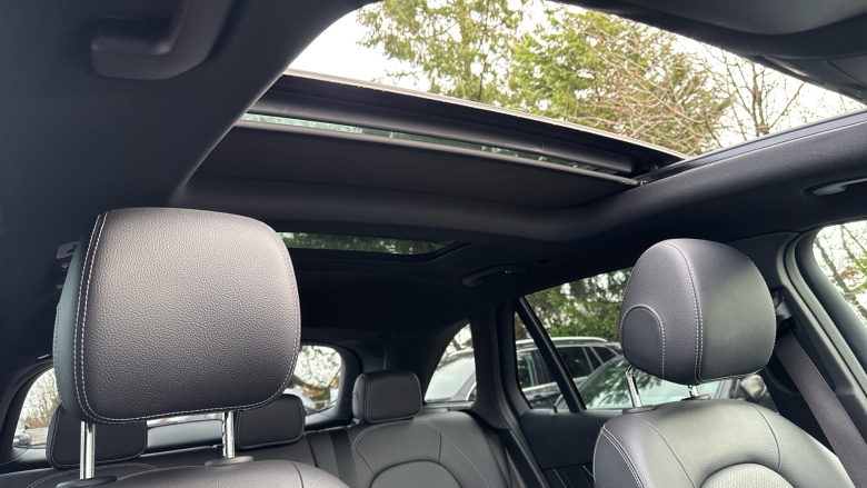 Mercedes-Benz GLC 250 4Matic AMG Line Premium 5dr 9G-Tronic Petrol Estate